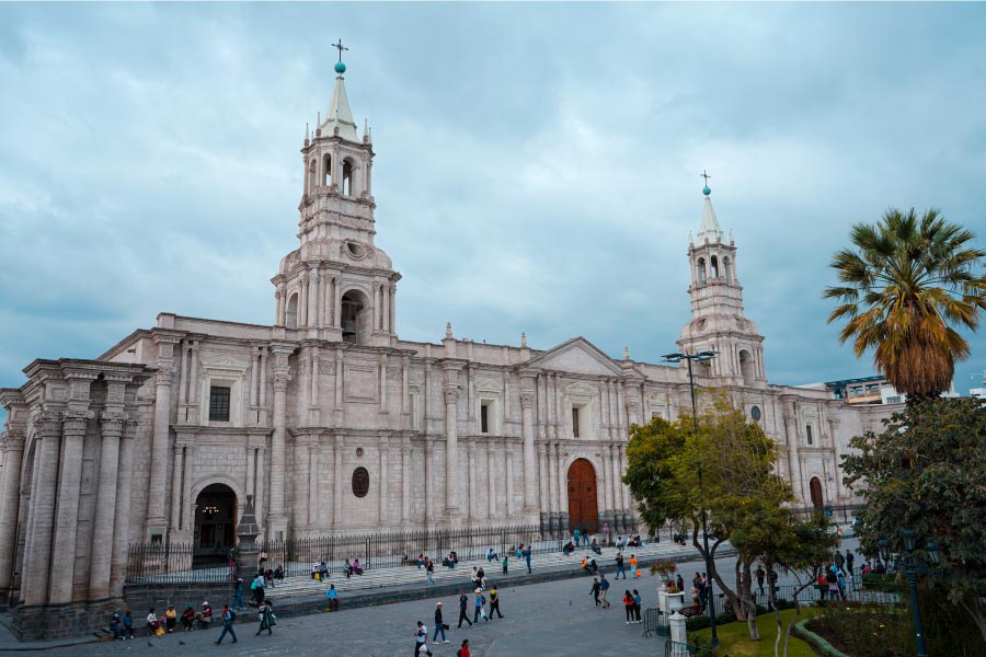 Lee más sobre el artículo City Tour Arequipa y Convento de Santa Catalina 2024