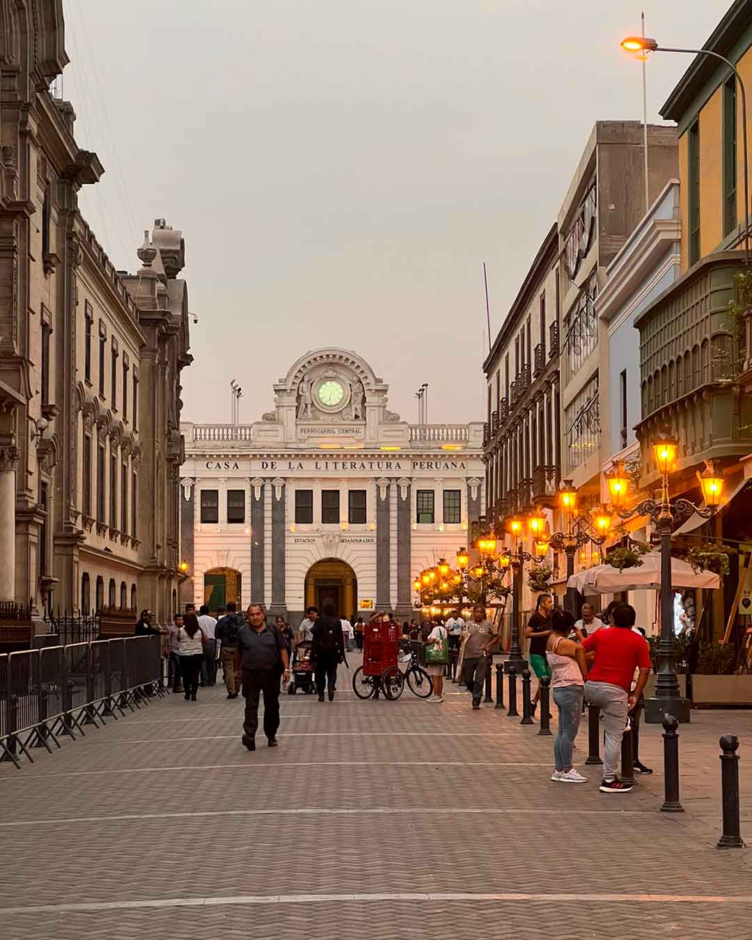 Tours Lima de Noche, la Ciudad Iluminada