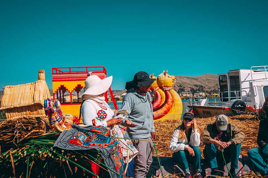 Tours en Puno 02 días al Lago Titicaca Uros, Amantani y Taquile