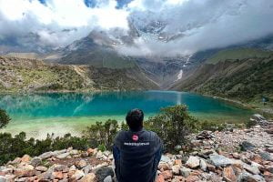 Explora la joya natural de los Andes en un emocionante Full Day Laguna Humantay. Descubre la belleza impresionante de esta laguna de montaña, rodeada de majestuosos picos y paisajes asombrosos. Disfruta de una aventura inolvidable mientras te sumerges en la naturaleza en estado puro. ¡Prepárate para una experiencia inigualable en la Laguna Humantay en un día!