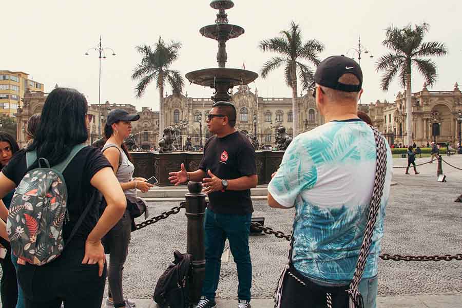 Free tour Lima desde la plaza San Martin - Tours Gratis en Lima 2023