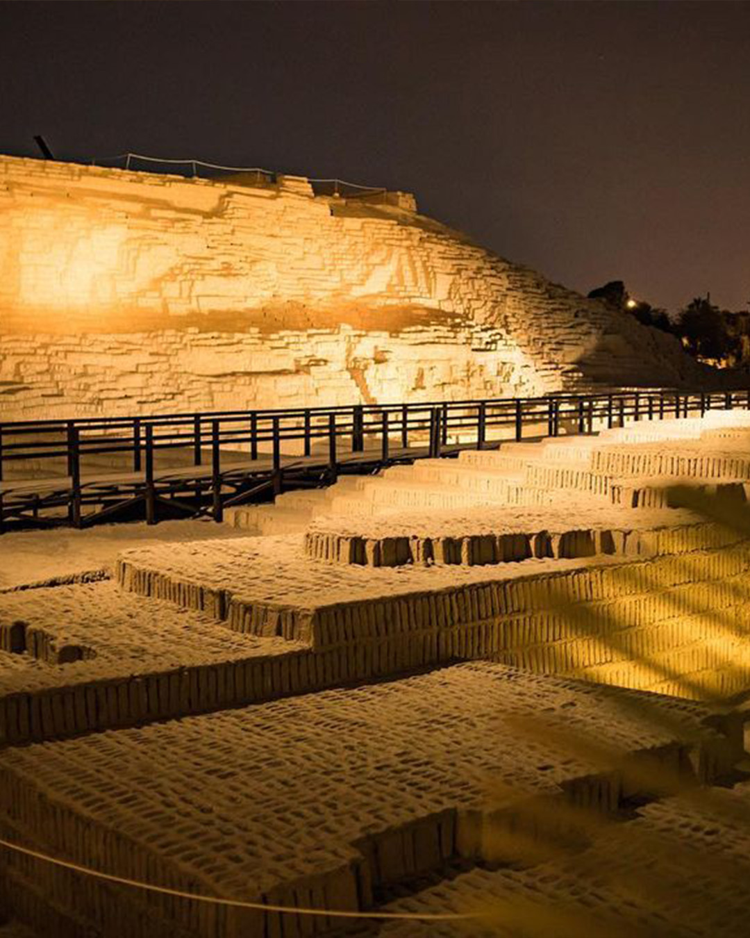 Tour Huaca Pucllana y Lima cultural con Miraflores, Barranco y Centro Histórico